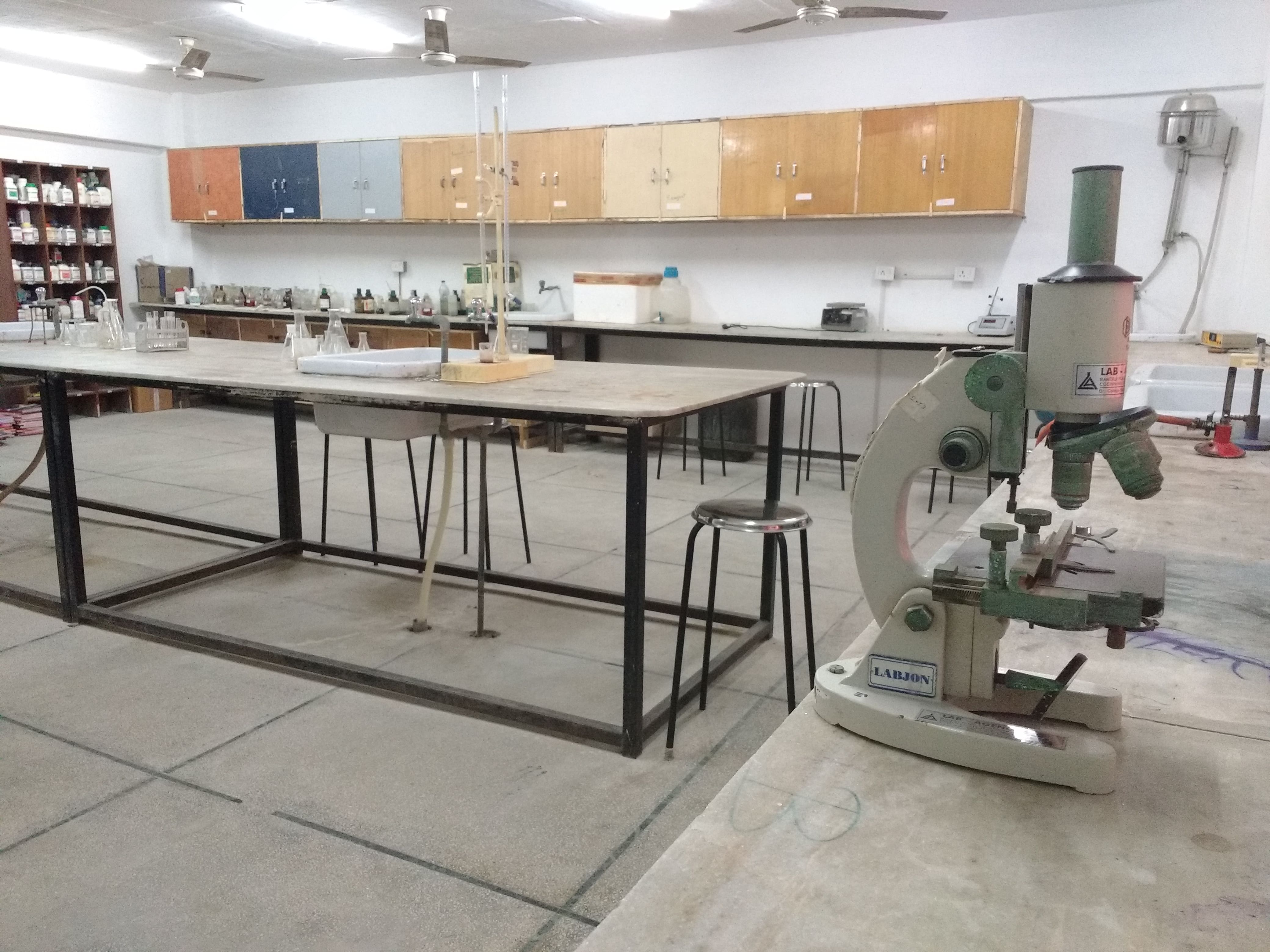 Rai School of Management Studies Ahmedabad Laboratory photo 2